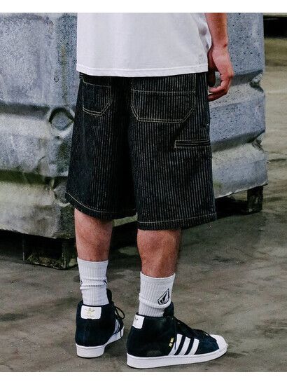 Volcom Short Work Dialed 22" in Black Stripe