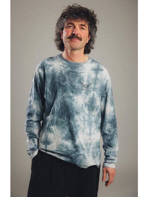 Shotgun Longsleeve Loose Longsleeve whales