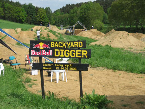 backyard_digger_01