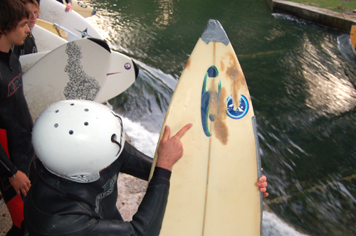 damaged_board2.jpg damaged_board2.jpg