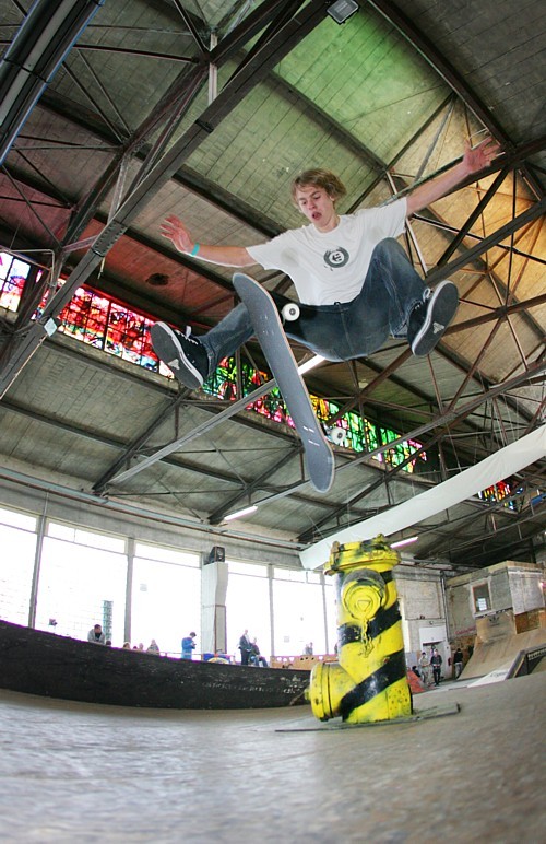 Nicolas_360_flip_LQ.jpg