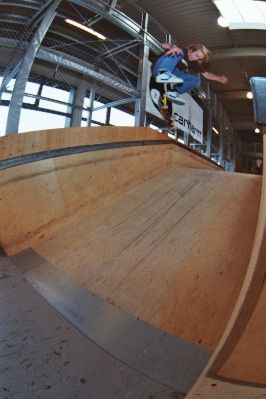 -_heelflip