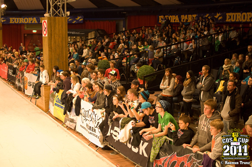 ep_crowd.jpg ep_crowd.jpg