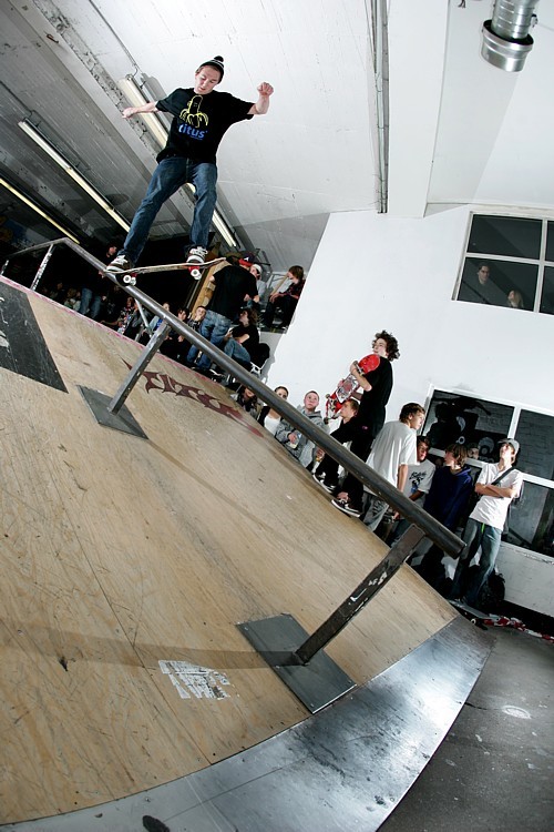 Yannick_Schall_BS_Salad_Grind_LQ.jpg