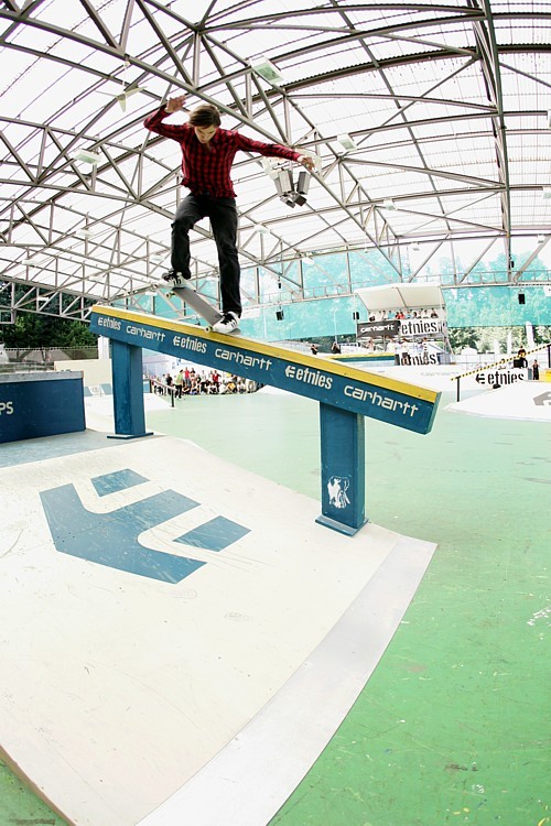 Jeremy_Reinhard_BS_Nosegrind_LQ.jpg