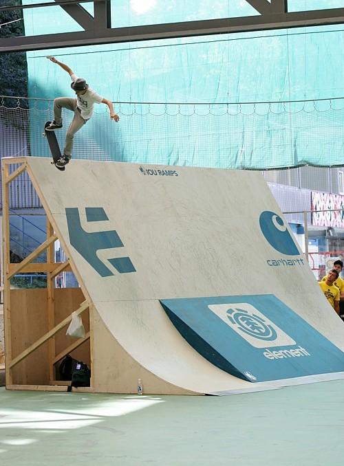 Phil_Zwijsen_Blunt_fakie_LQ.jpg