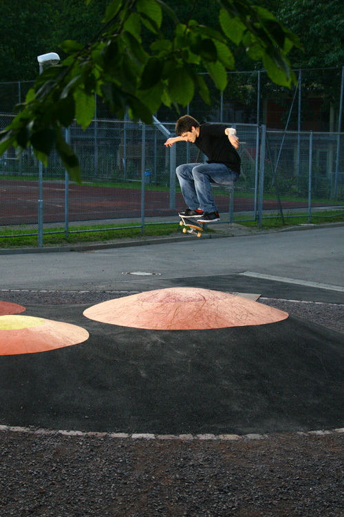 SaschKickFlip.JPG