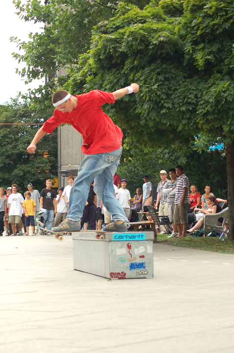 1eell_backtail.jpg 1eell_backtail.jpg