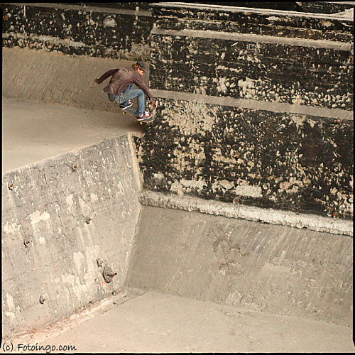 mark_froehlich_fs_180_into_bank.jpg mark_froehlich_fs_180_into_bank.jpg