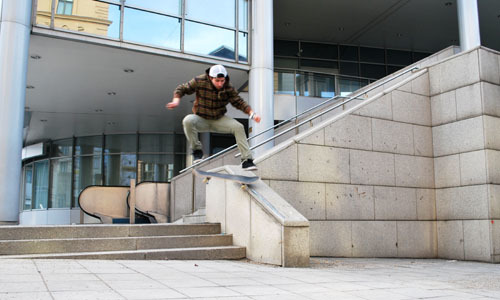 flip_noseslide.jpg