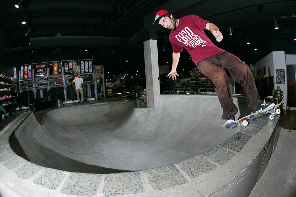 Max Ritter: S.K.A.T.E.B.O.A.R.D.I.N.G