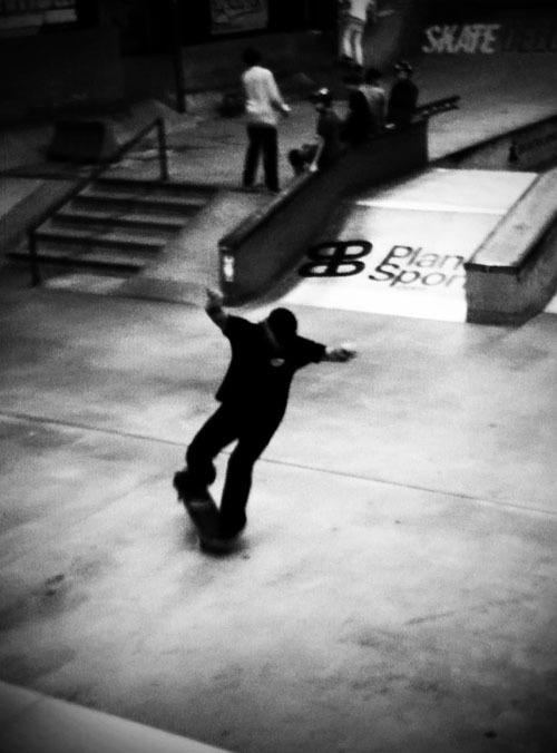 mike_vallely_setzt_zur_pirouette_an.jpg