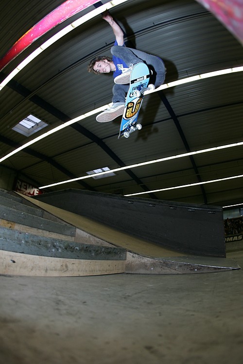 christoph_friedmann_bs_kickflip_lq.jpg