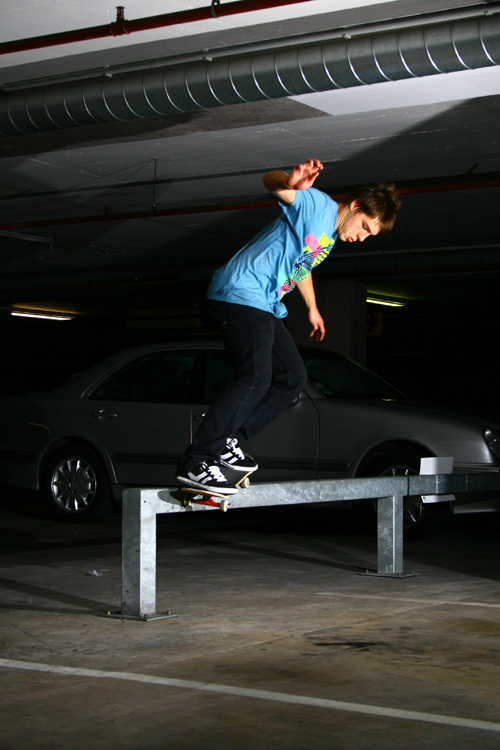 Freiburg Edeka Tiefgarage sw back Smith pic Phil Gehrke.JPG