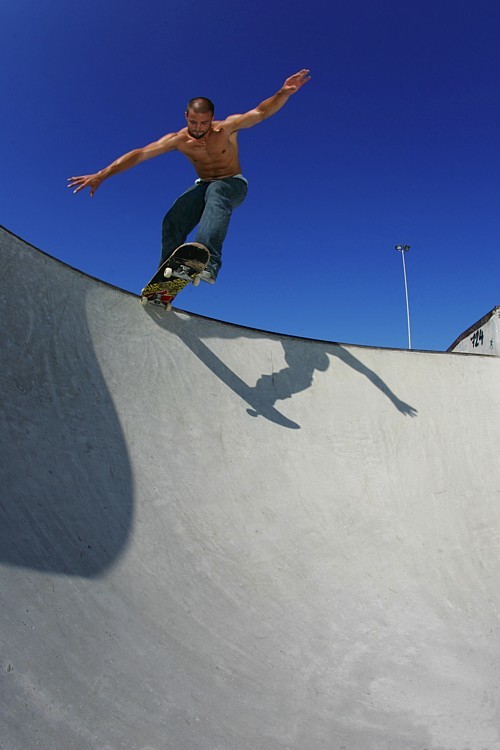 Julius_Lehmann_Nollie_Back_Tail_LQ.jpg