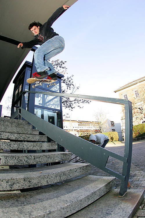 Paul_Weisser_BS_Lipslide_KA_LQ.jpg