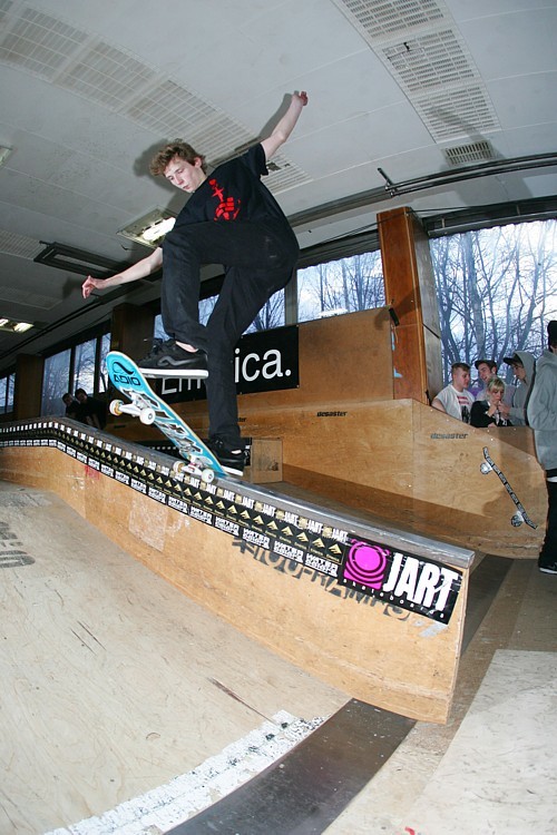 Dardan_Sabovic_FS_Bluntslide_LQ