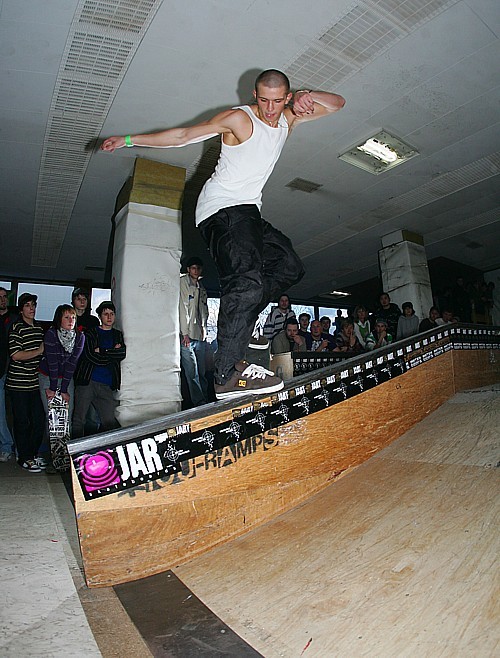 Grischa_Paul_BS_Nosebluntslide_LQ