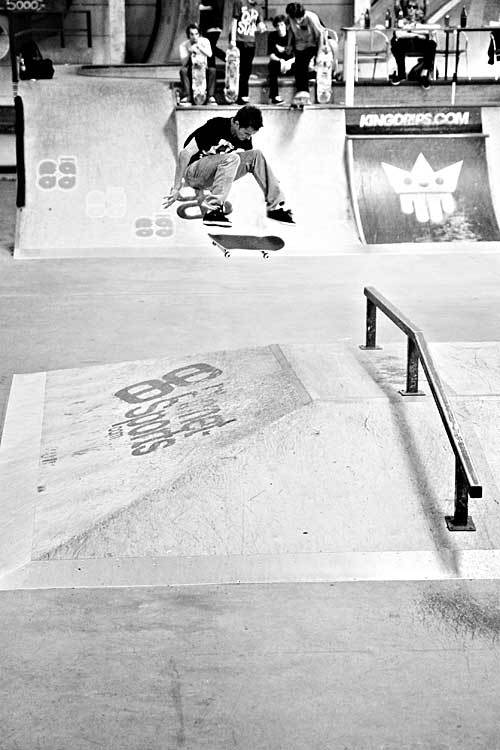 alex_mizurov_fs_270_kickflip_lq.jpg alex_mizurov_fs_270_kickflip_lq.jpg