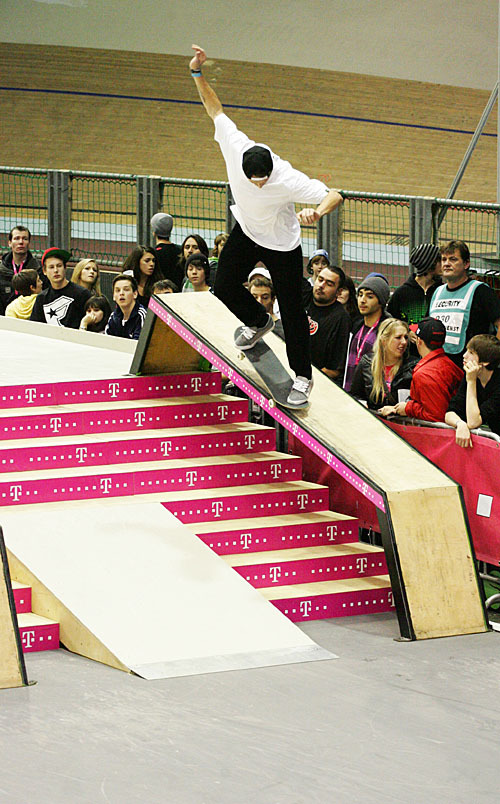 tomas_vintr_bs_nosegrind_lq.jpg tomas_vintr_bs_nosegrind_lq.jpg