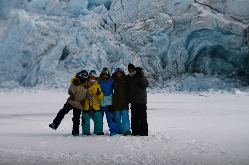 crew_500.jpg crew_500.jpg