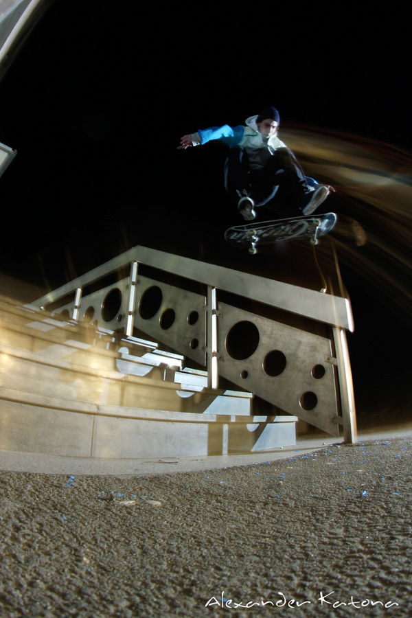 bjorn-kickflip.jpg bjorn-kickflip.jpg
