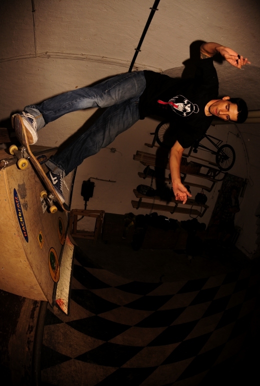 fakie_bs_smithstall.jpg fakie_bs_smithstall.jpg