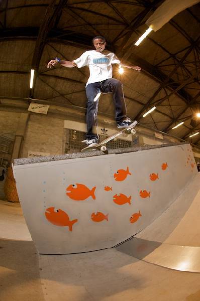 _dsc3188-colin-mclean-bs-nosegrind-photo-by-christoph-maderer.jpg