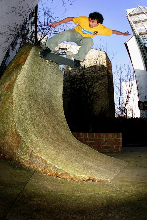 Thomas_Tschopp_BS_Nosegrind_Kotti_LQ.jpg Thomas_Tschopp_BS_Nosegrind_Kotti_LQ.jpg