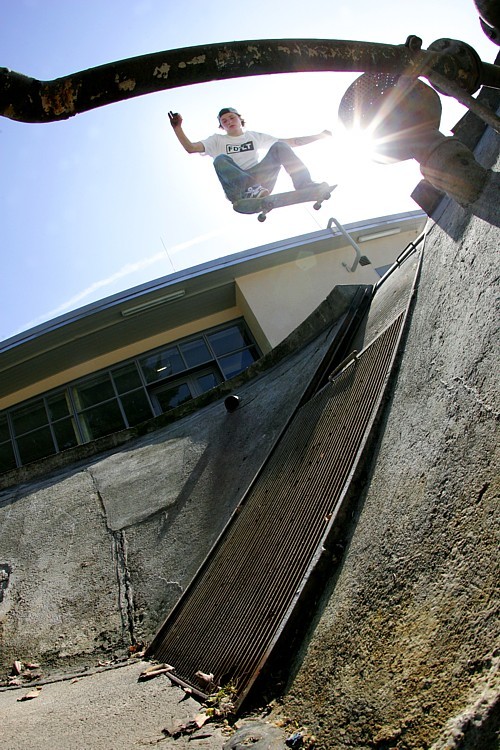 tommy_brandelik_ollie_to_bank_lq_kopie.jpg tommy_brandelik_ollie_to_bank_lq_kopie.jpg