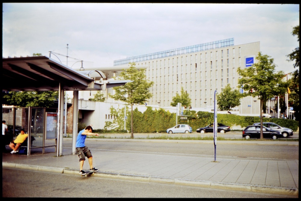 el_tailslide.jpg el_tailslide.jpg