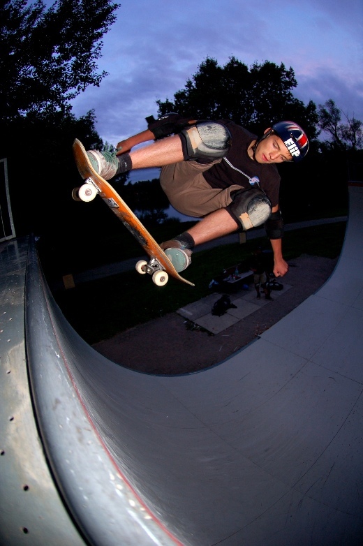leo fakie ollie.jpg leo fakie ollie.jpg