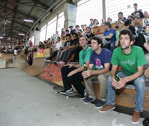 Rick_Mike_Lucas_chillin_LQ.jpg Rick_Mike_Lucas_chillin_LQ.jpg