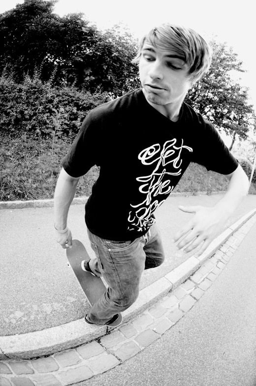 stricher_sw_bs_noseblunt.jpg stricher_sw_bs_noseblunt.jpg