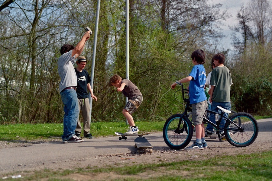 trickkid1.jpg trickkid1.jpg
