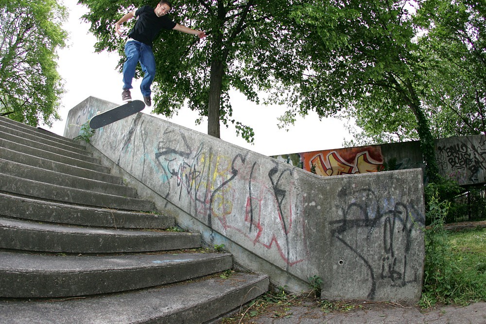 Julius_Lehmann_Big_Noseslide_Dance Julius_Lehmann_Big_Noseslide_Dance