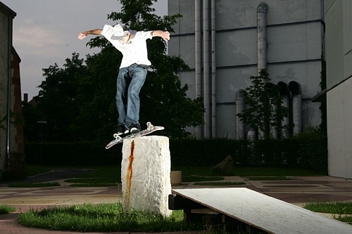 Thomas_Langenhuizen_BS_Flip_Stone_HQ 005 Thomas_Langenhuizen_BS_Flip_Stone_HQ 005
