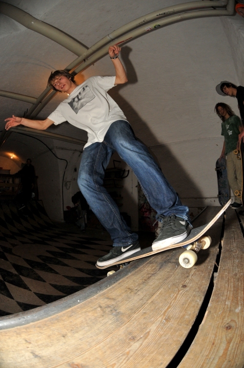 boardslide.jpg boardslide.jpg