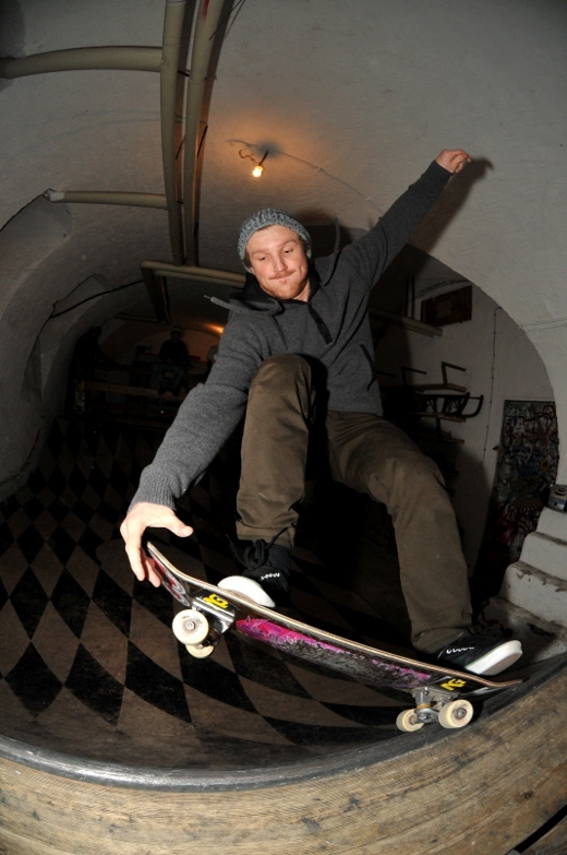 five0nosegrab.jpg five0nosegrab.jpg