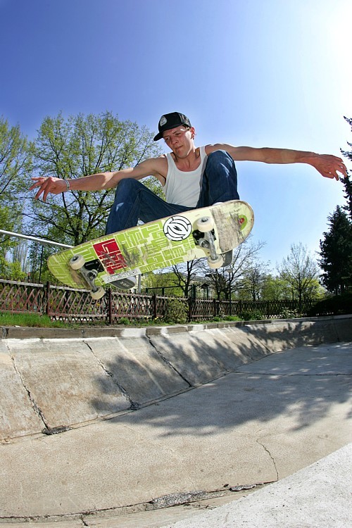 Roland_Hirsch_FS_Ollie_ditch_LQ.jpg