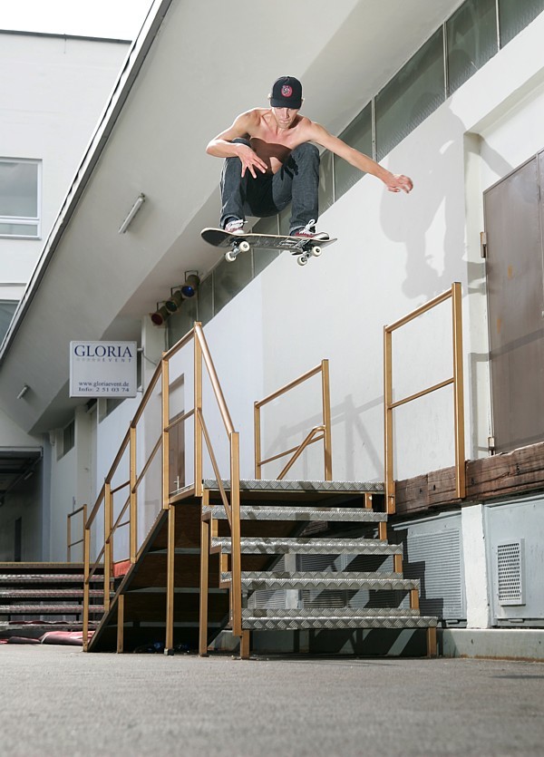 Roland_Hirsch_FS_Ollie_WCB_LQ.jpg