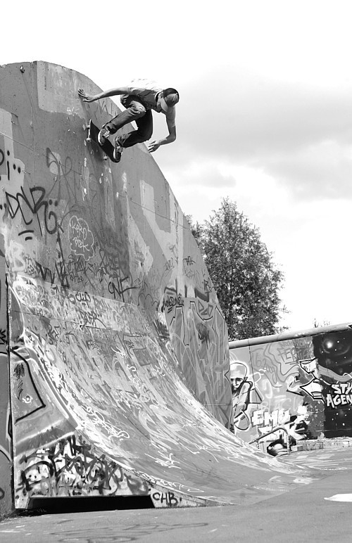 Roland_Hirsch_Wallride_BW_LQ.jpg