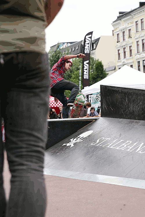 bs270tail.gif bs270tail.gif