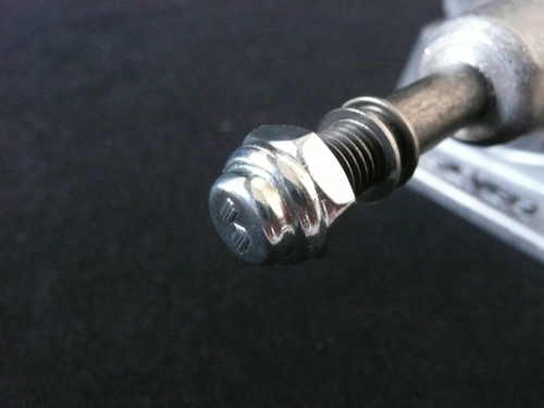 Axle Caps fuer den Gewindeschutz.JPG