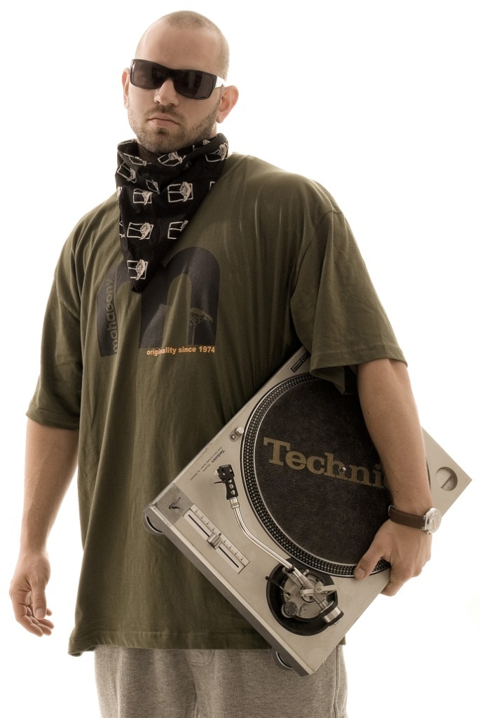 djmixwell_01.jpg djmixwell_01.jpg