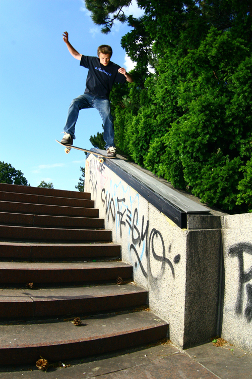 JayNoseslide.JPG