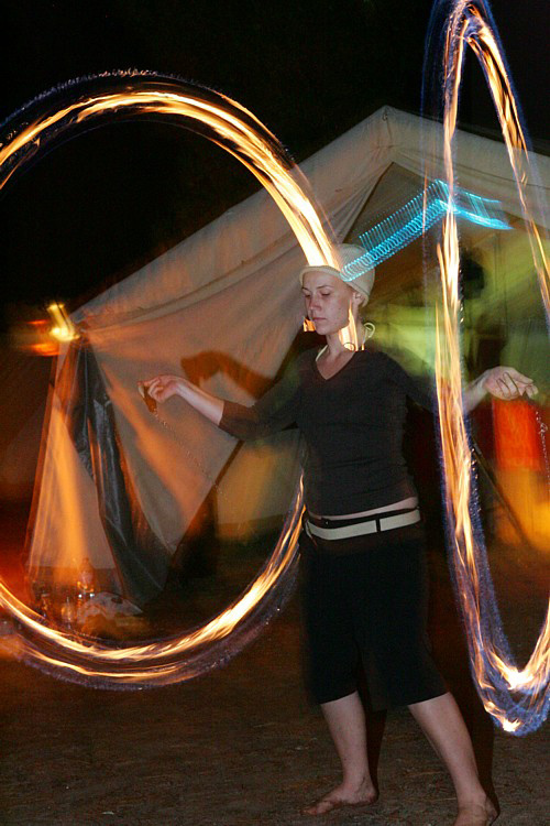 feuershow_2_ringe_lq feuershow_2_ringe_lq