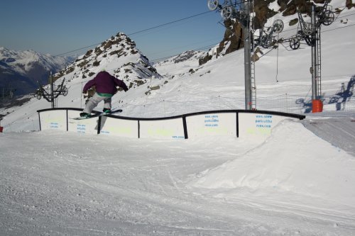 Noseslide Waverail.jpg