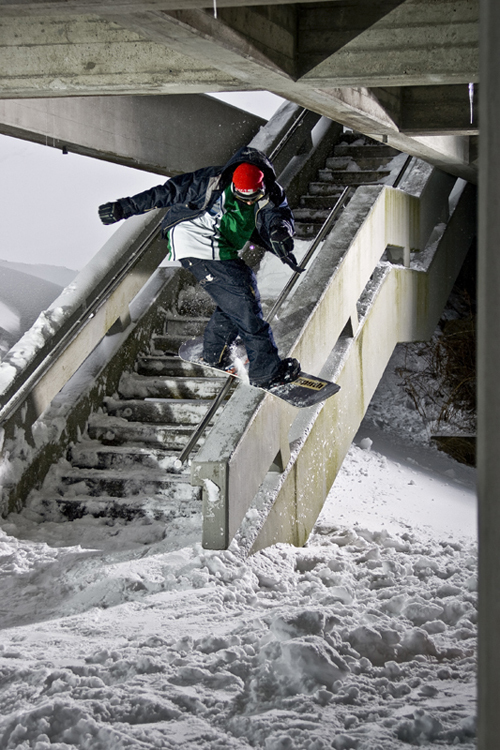 Ramon Lorenz cleart mit sauberem frontboard als erster die Ledge.jpg
