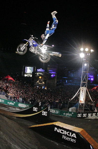 nokia_air__style_05_fmx_action nokia_air__style_05_fmx_action
